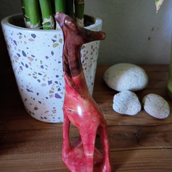 Hand Crafted Bone Carved Giraffe Figurine in Earthy Tones - Picture 4 of 4